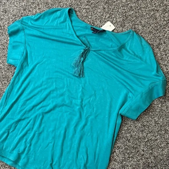 NWT Brooks Brothers Teal Tassel Short Sleeve Tee - Picture 3 of 8